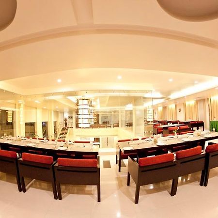 Hotel Sara Regency Kumbakonam Esterno foto