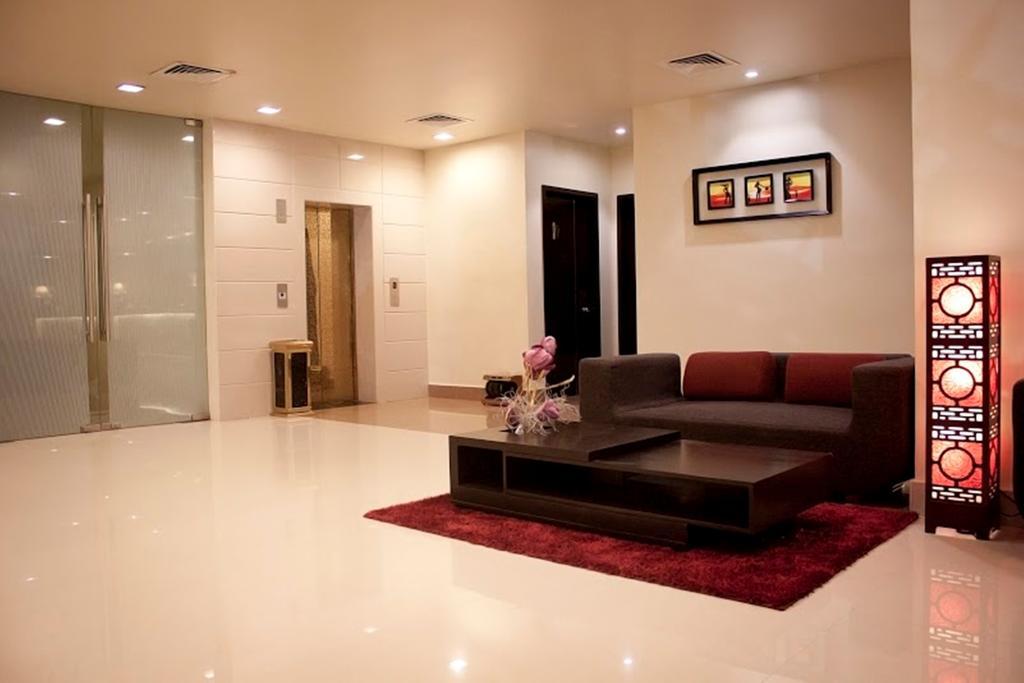 Hotel Sara Regency Kumbakonam Esterno foto
